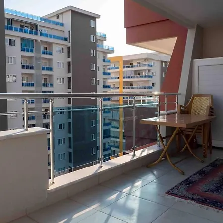 Kurt Safir Euro 아파트